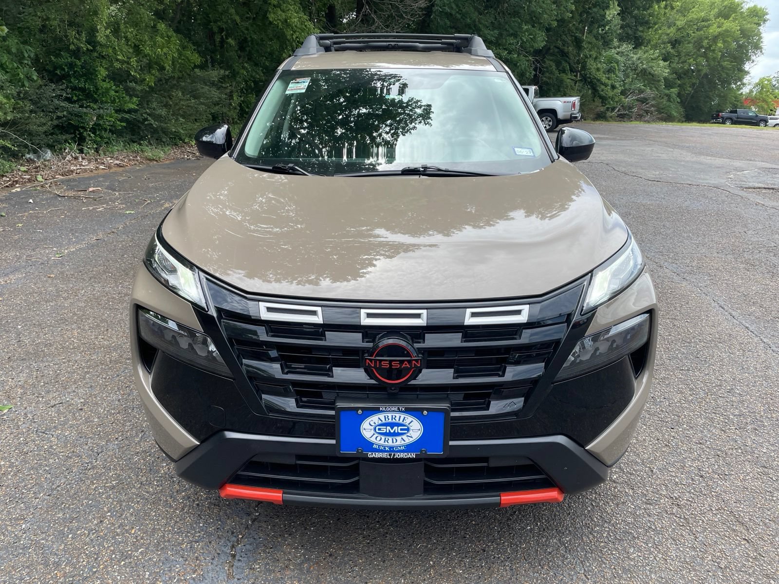Used 2025 Nissan Rogue SV AWD/4WD image 10