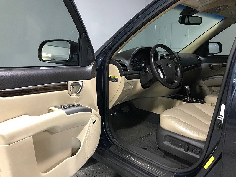 Used 2012 Hyundai Santa Fe Limited FWD image 9