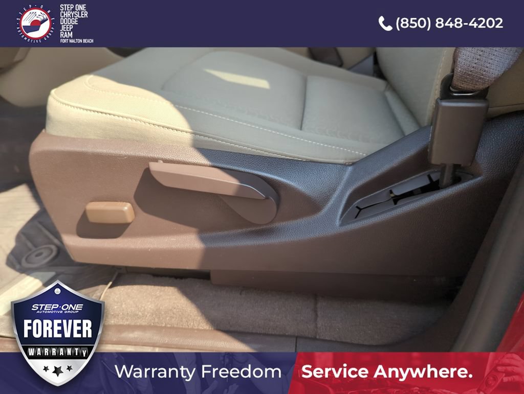 Used 2020 GMC Canyon SLE w/ Elevation Edition RWD image 12