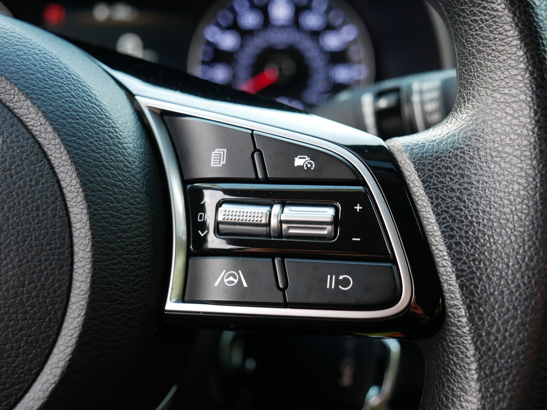 Certified 2024 Kia Forte LXS w/ LXS Technology Package image 29