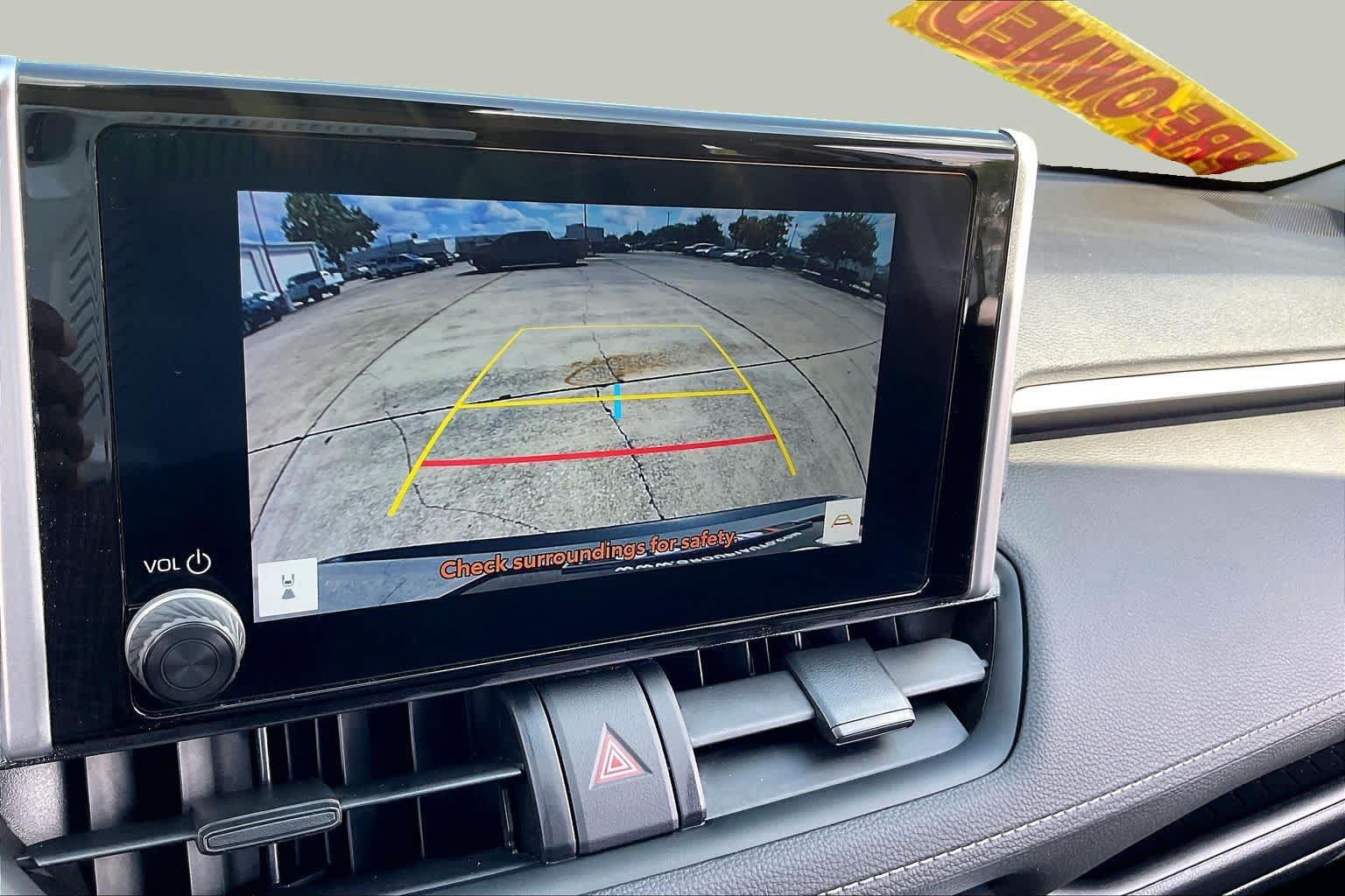 Used 2025 Toyota RAV4 XLE FWD image 23