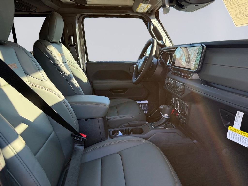 New 2026 Jeep Gladiator Mojave AWD/4WD image 17