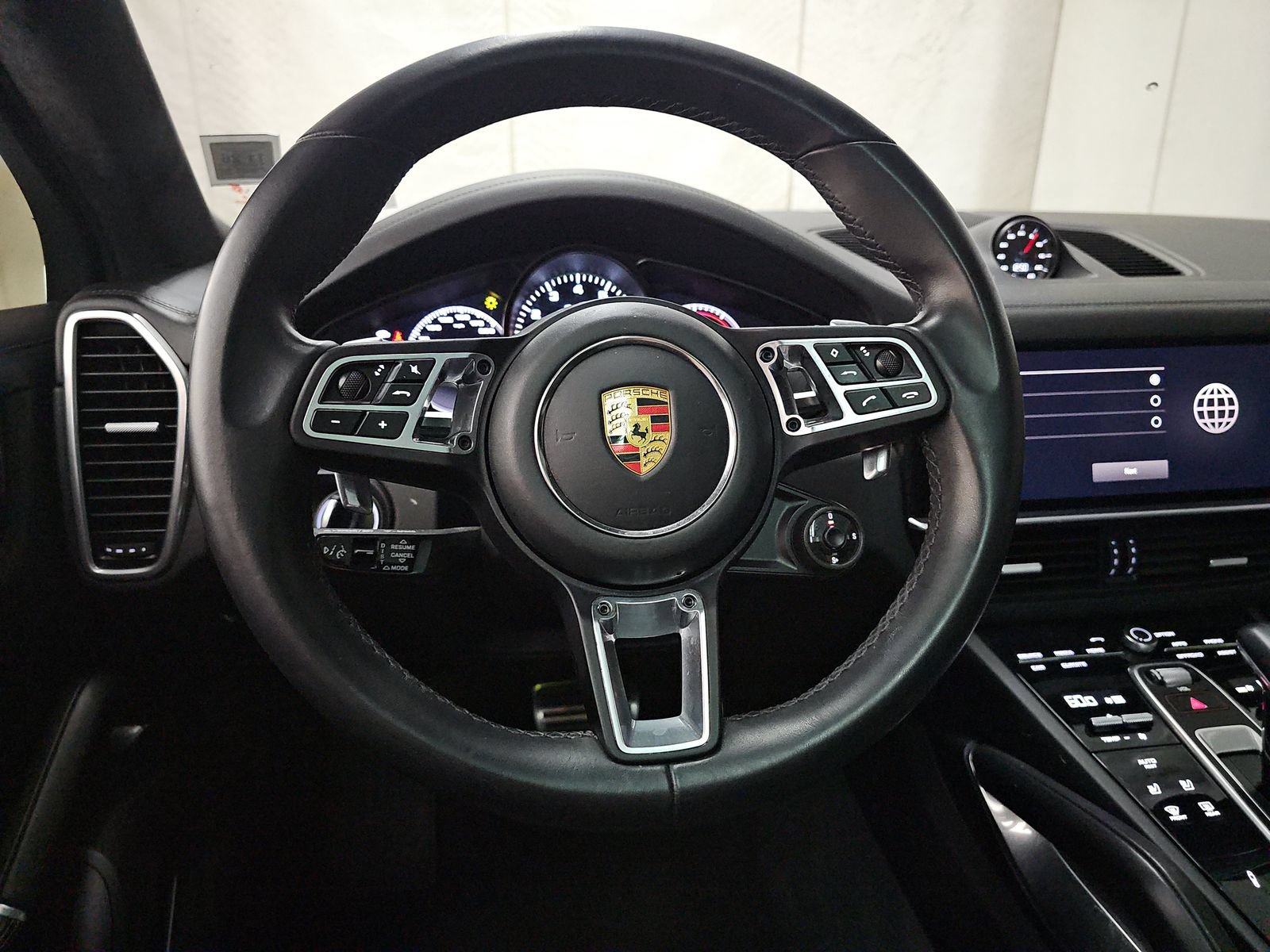 Used 2023 Porsche Cayenne Turbo AWD/4WD image 11