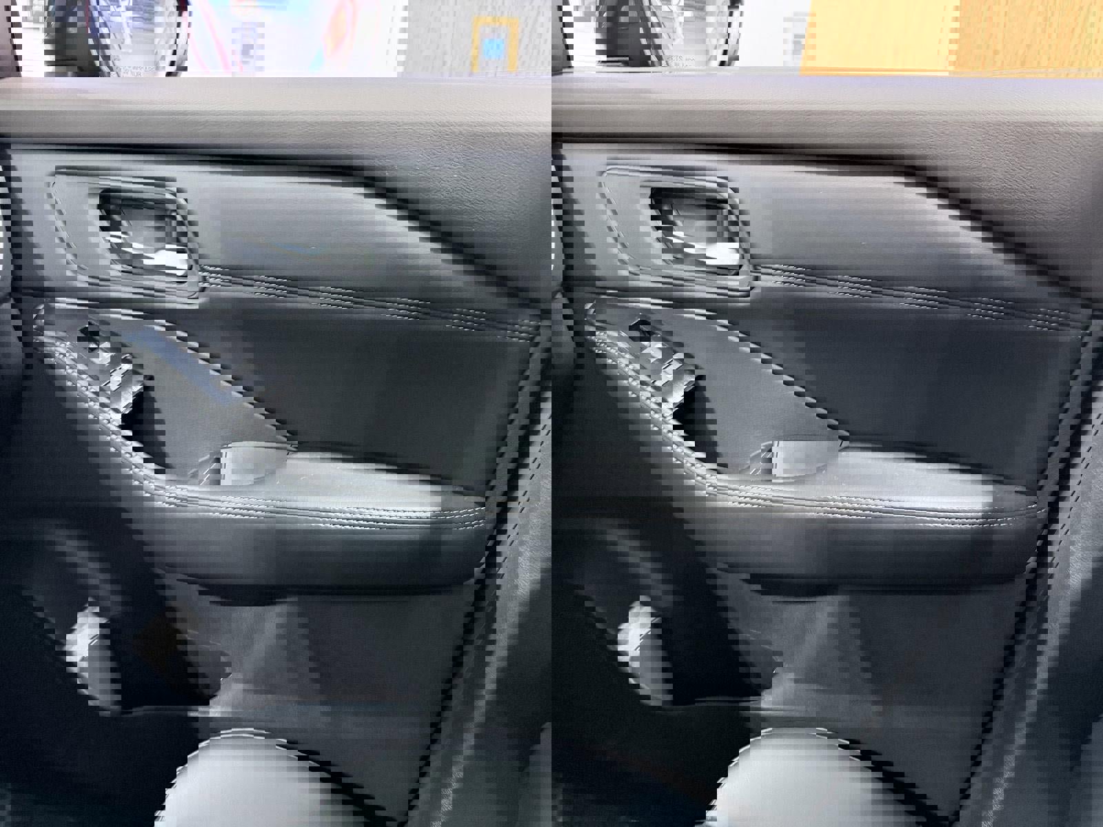 Used 2023 Nissan Rogue SV w/ SV Premium Package image 36