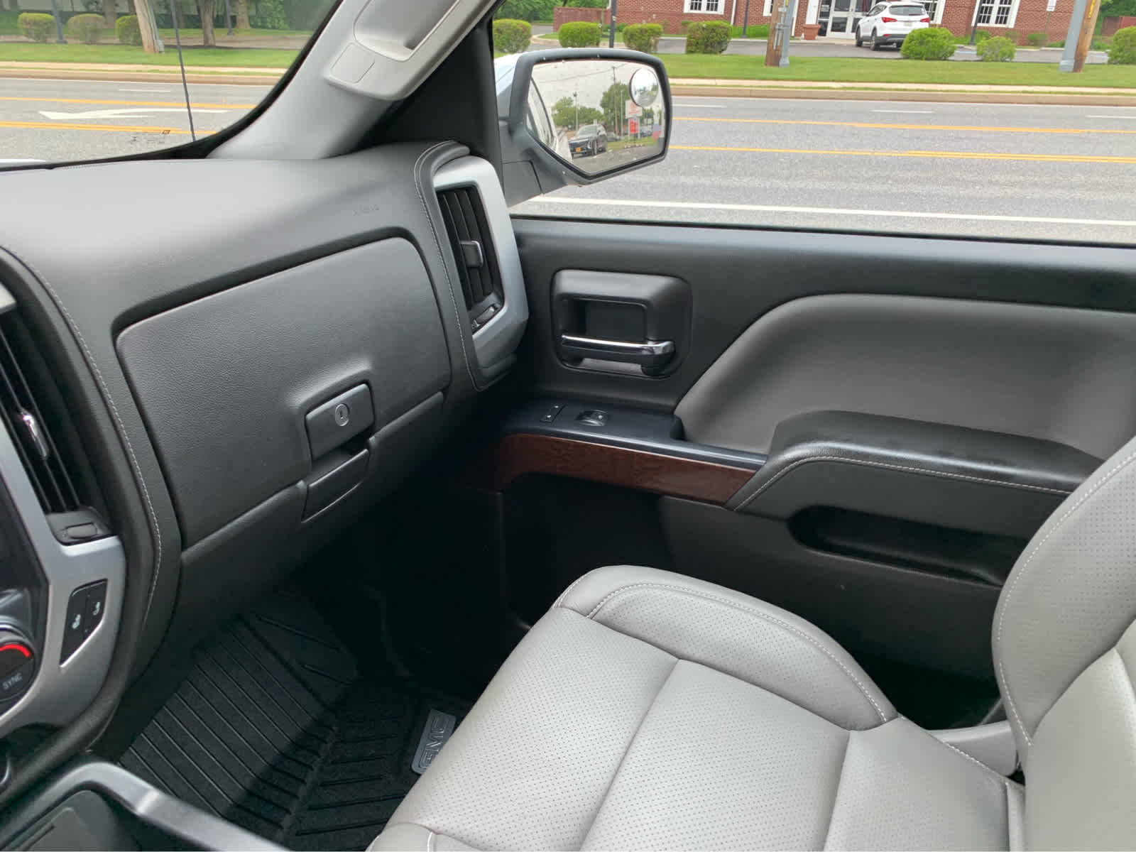 Used 2018 GMC Sierra 1500 SLE w/ SLE Value Package AWD/4WD image 21