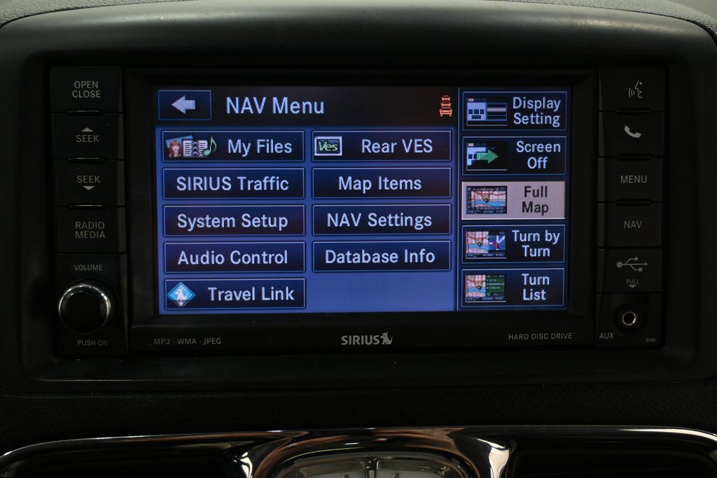 Used 2013 Chrysler Town & Country Touring image 33