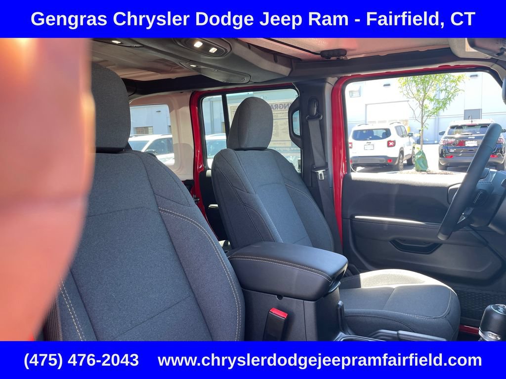 Certified 2025 Jeep Wrangler Unlimited Sahara AWD/4WD image 15