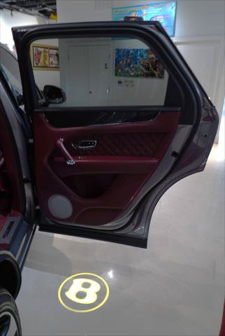 Used 2020 Bentley Bentayga AWD/4WD image 22