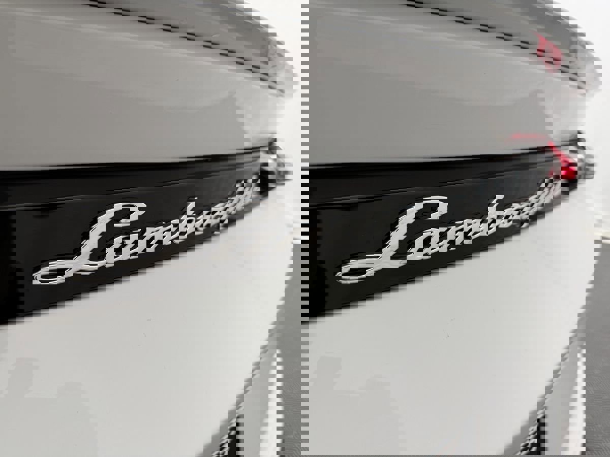 Used 2021 Lamborghini Urus image 8