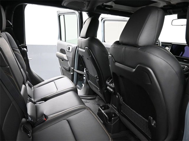 New 2025 Jeep Gladiator Sport w/ Premium Package image 19