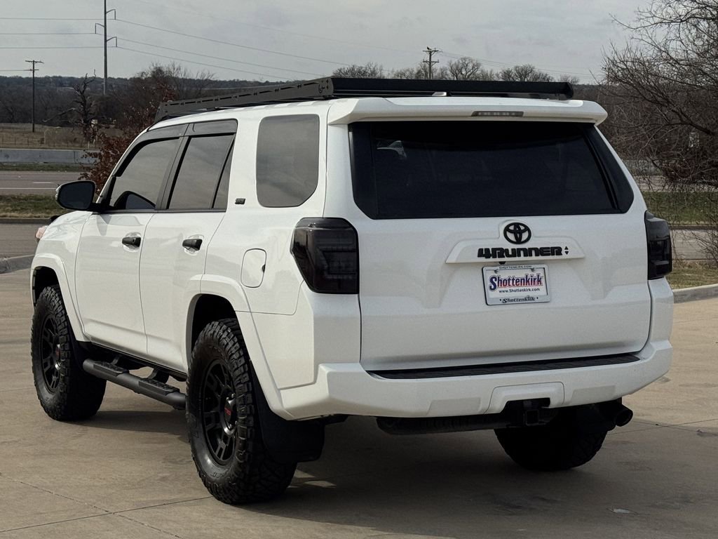 Used 2024 Toyota 4Runner SR5 Premium w/ Moonroof Package image 4