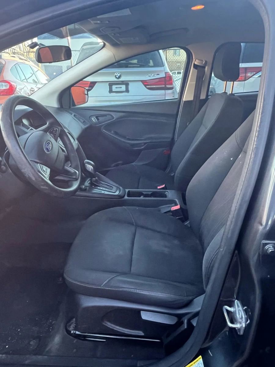 Used 2018 Ford Focus S image 39