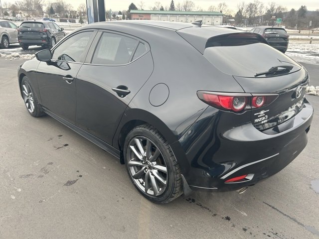Used 2019 MAZDA MAZDA3 Preferred image 4