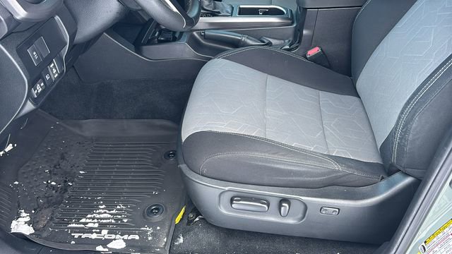 Used 2023 Toyota Tacoma TRD Sport w/ Technology Package image 28