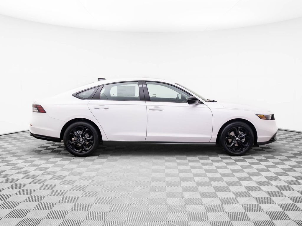 Certified 2025 Honda Accord SE image 6