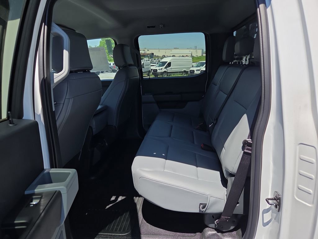 New 2024 Ford F450 XL w/ Snow Plow Prep Package image 31