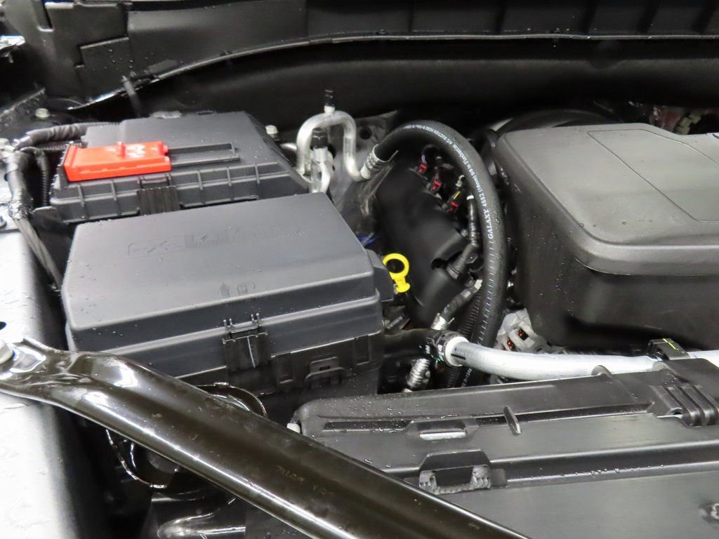 Used 2025 Chevrolet Suburban Premier image 30