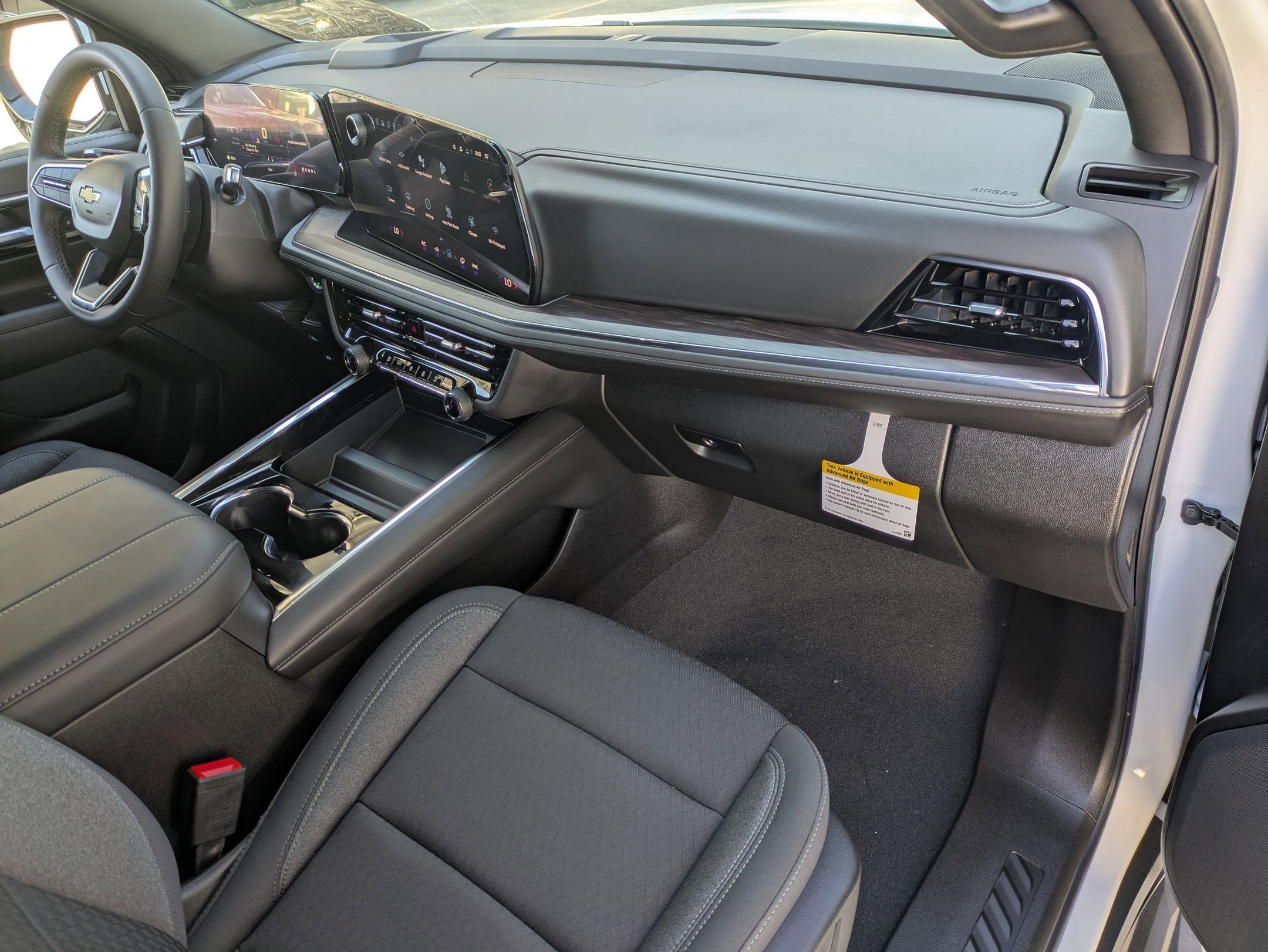 New 2026 Chevrolet Suburban LS image 14