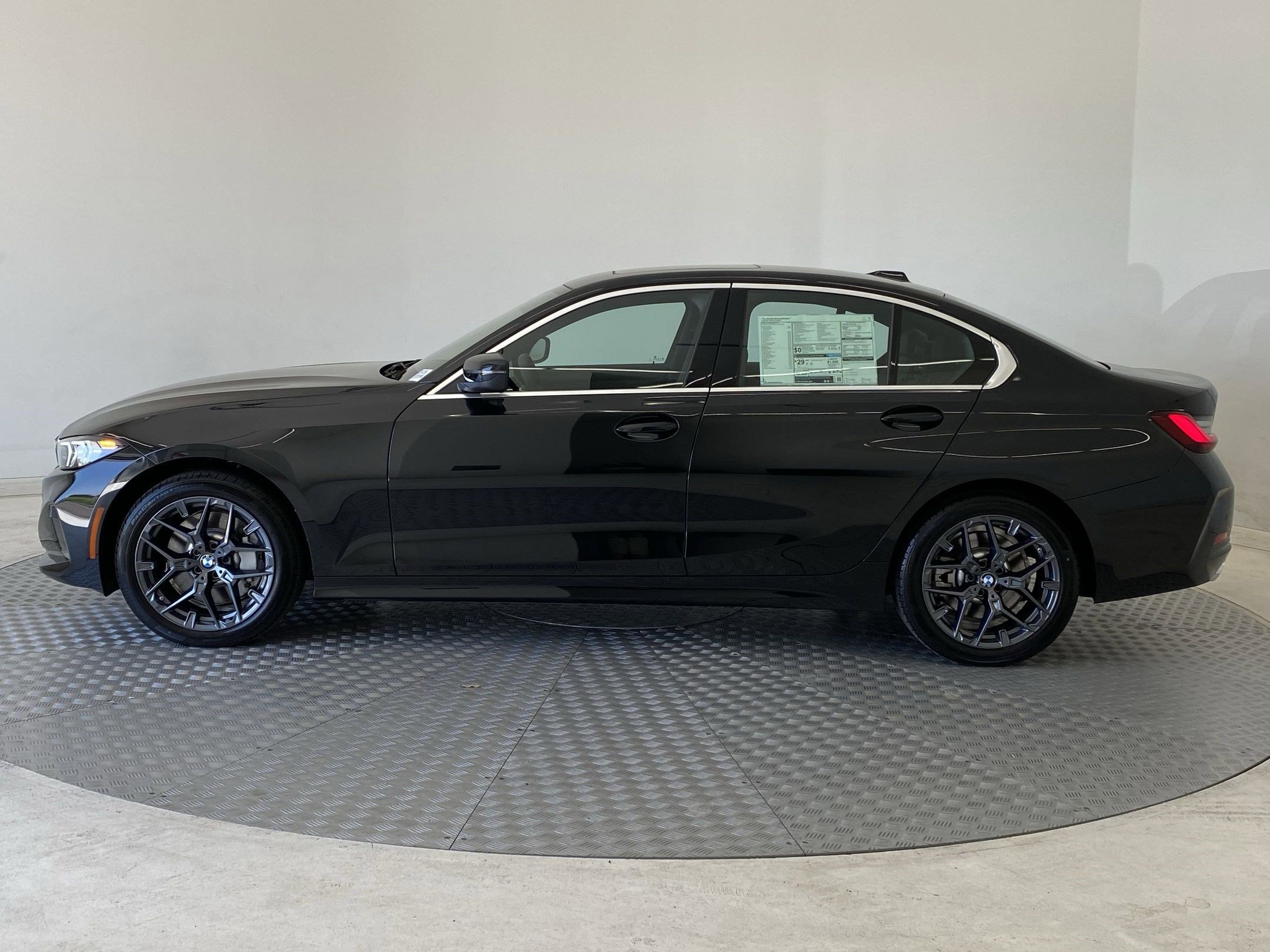 Used 2025 BMW 330i xDrive Sedan w/ Convenience Package image 2