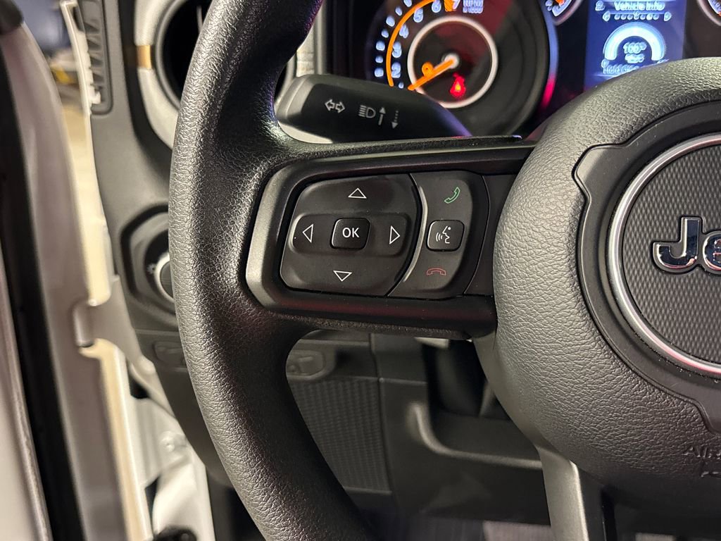 Used 2025 Jeep Gladiator Sport image 27