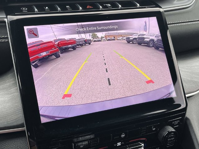 Used 2023 Jeep Grand Cherokee L Limited AWD/4WD image 33