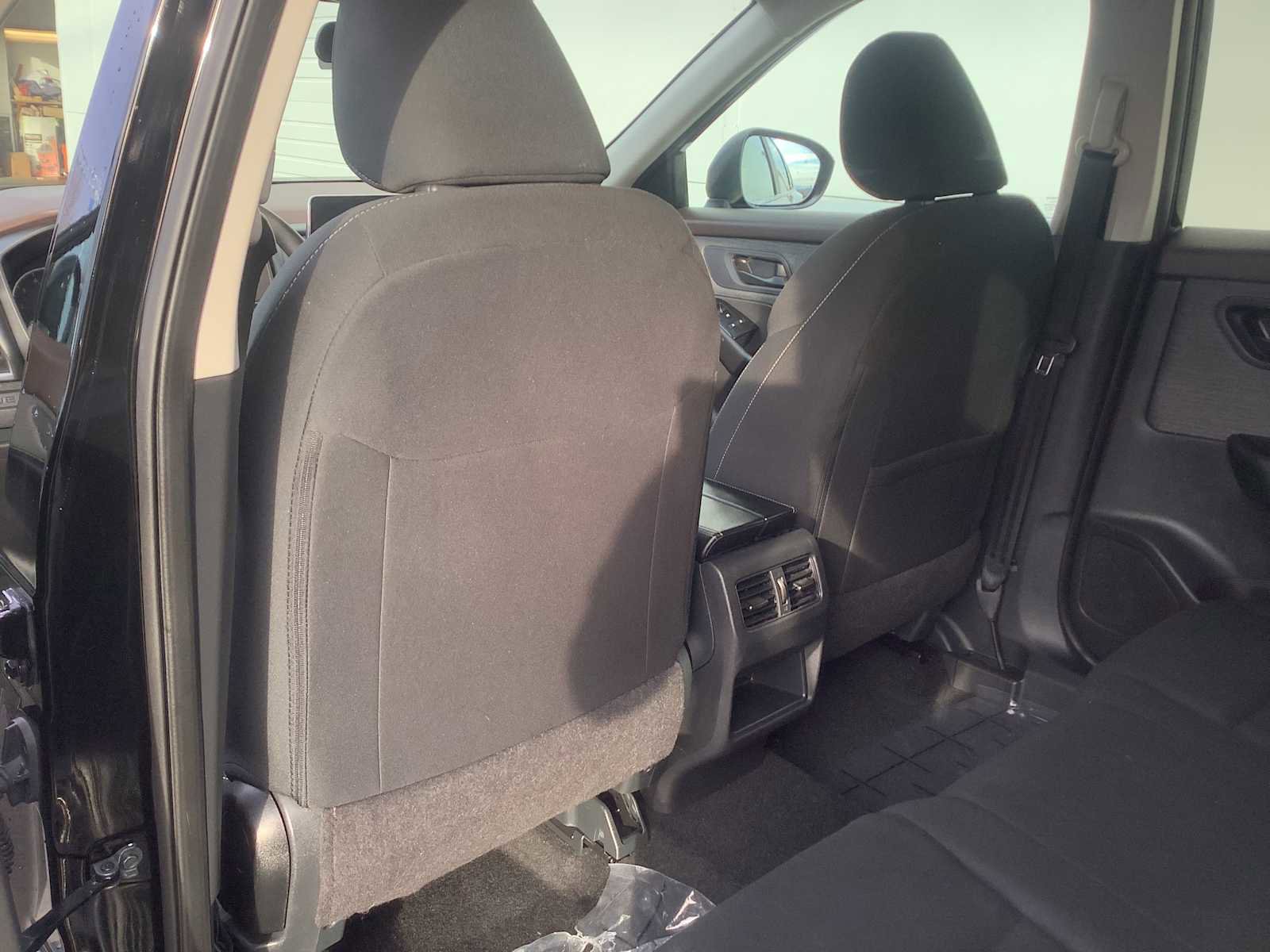 Used 2023 Nissan Rogue S image 12