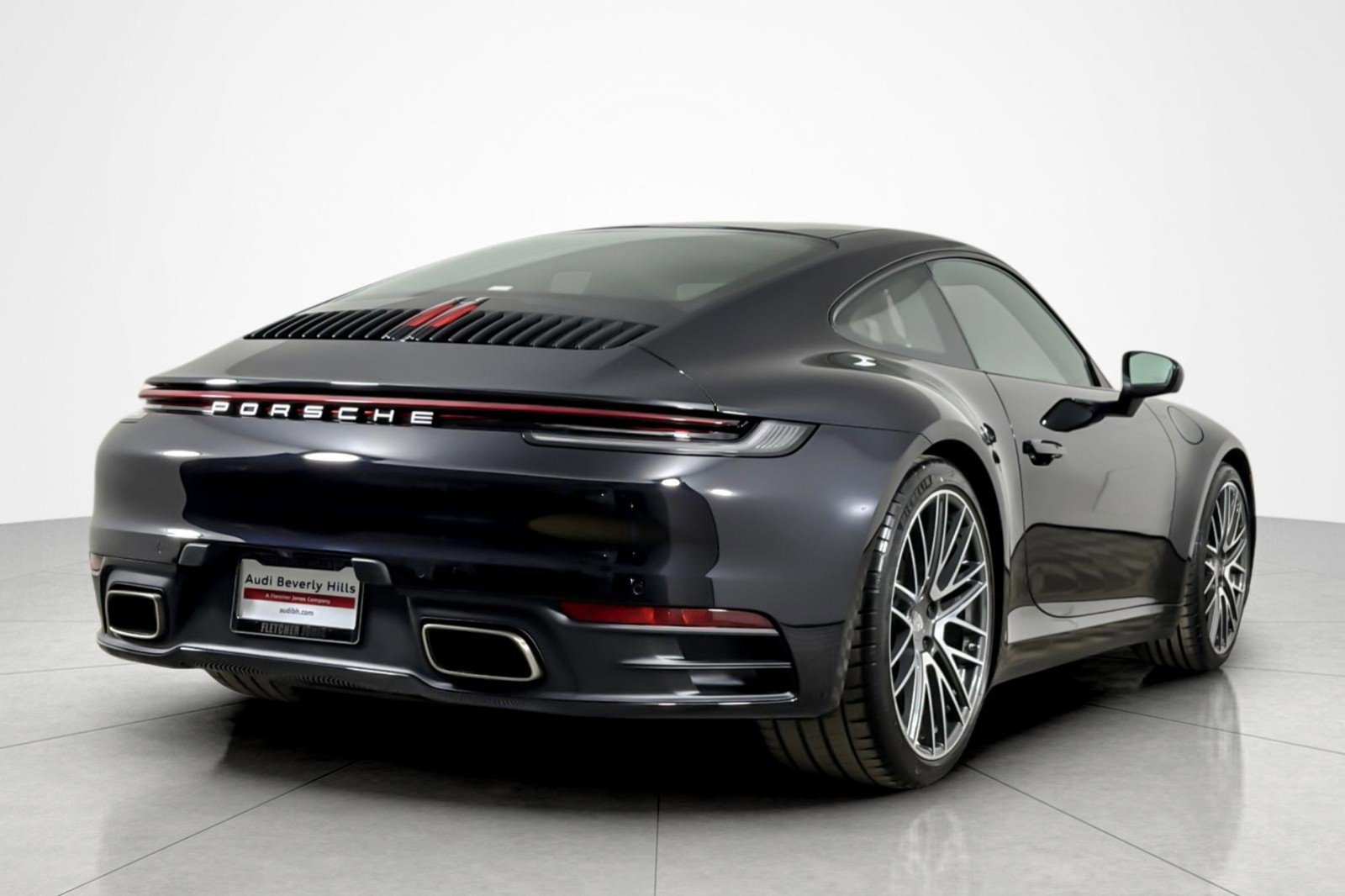Used 2024 Porsche 911 Carrera w/ Premium Package image 5