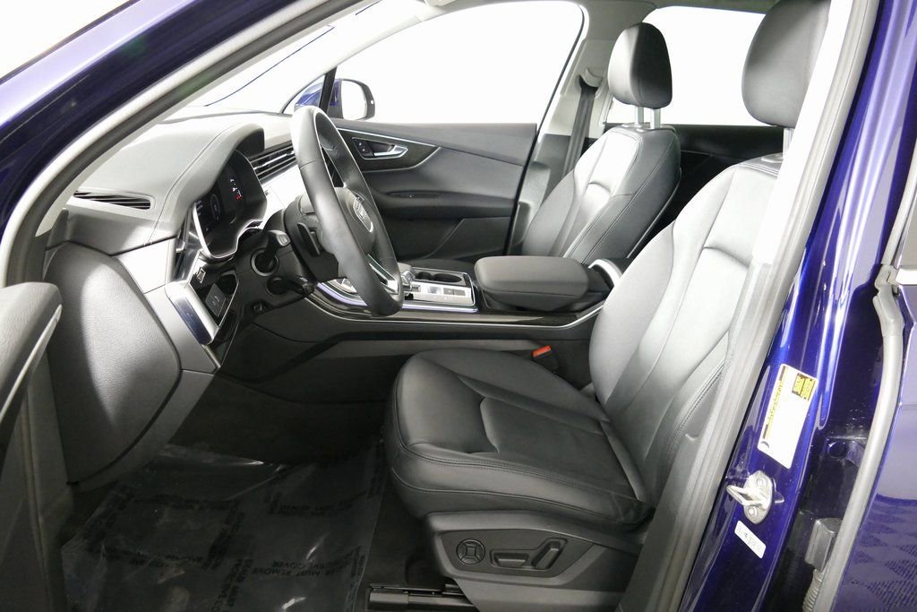 Used 2023 Audi Q7 2.0T Premium w/ Convenience Package image 13