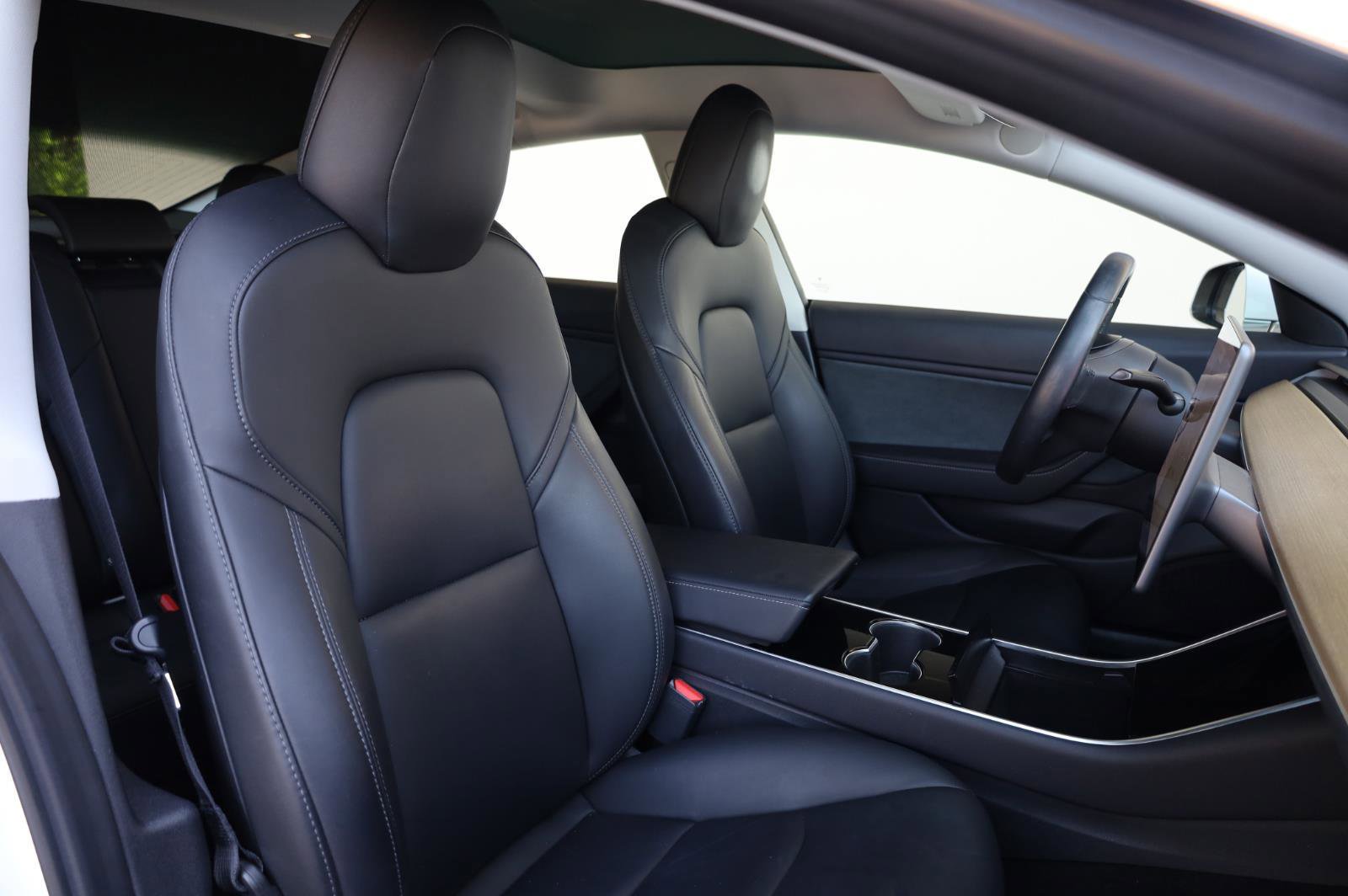 Used 2018 Tesla Model 3 Mid Range RWD image 29