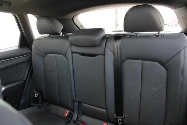 Used 2024 Audi Q3 2.0T Premium w/ Convenience Package AWD/4WD image 22
