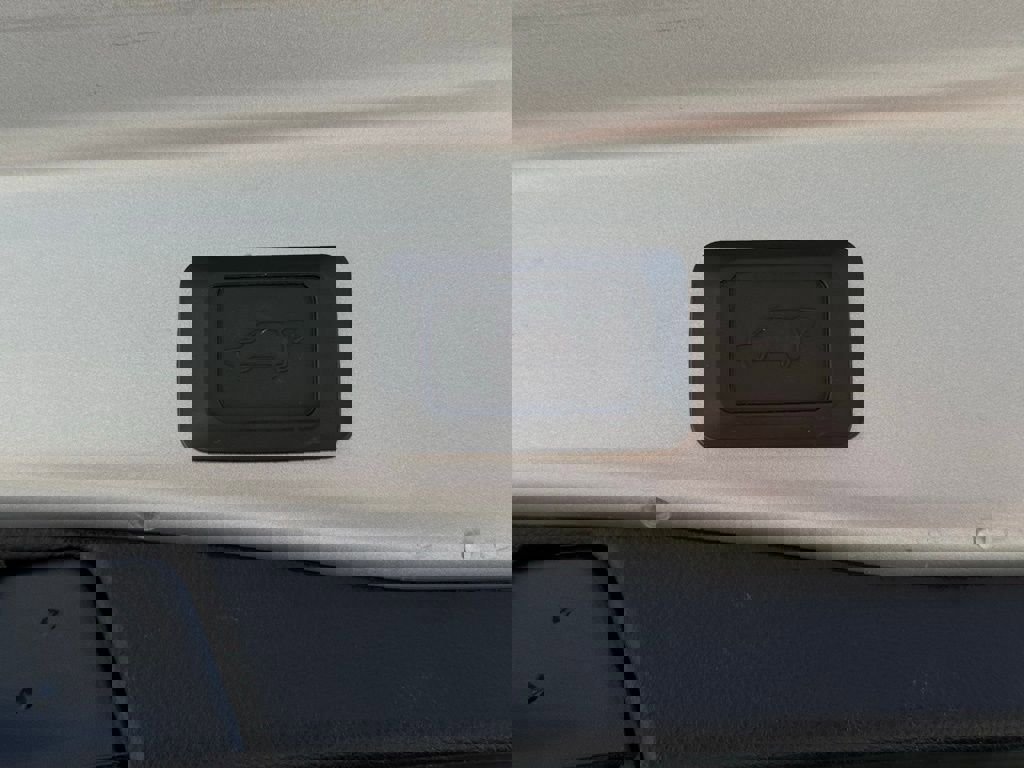 Used 2021 Toyota RAV4 Limited image 21