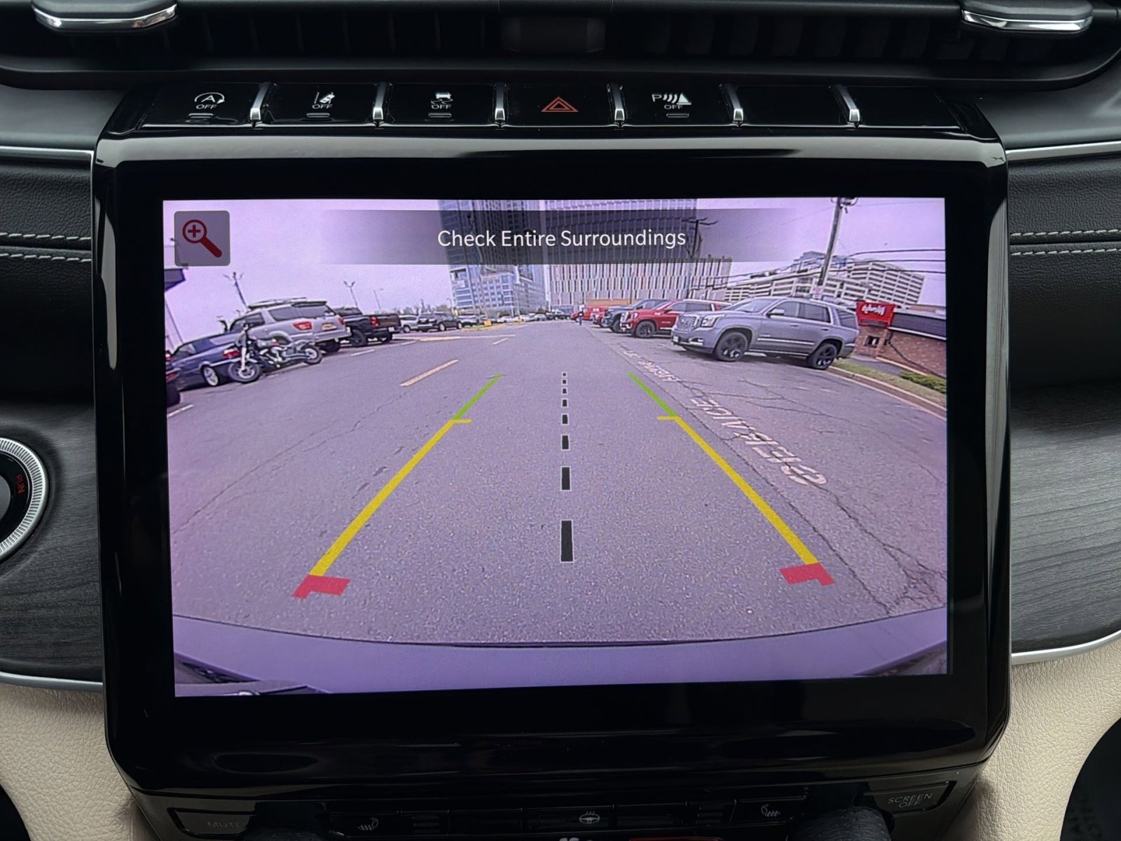 Used 2023 Jeep Grand Cherokee L Limited image 19