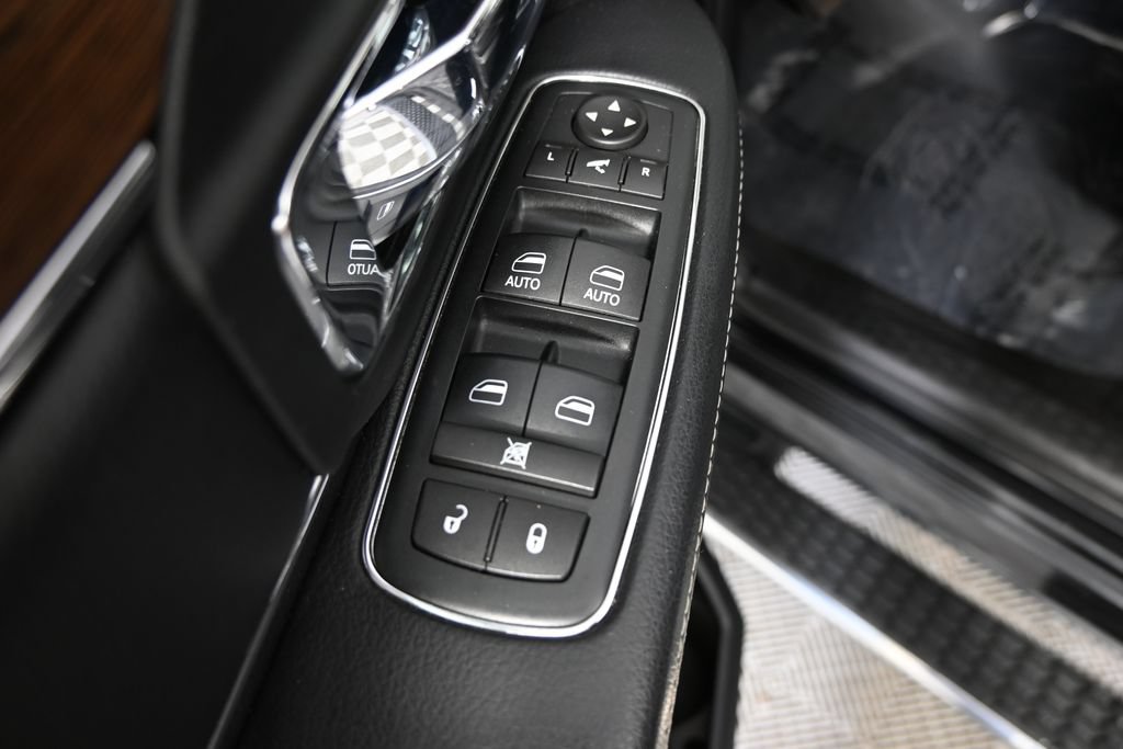 Used 2016 RAM 1500 Laramie w/ Convenience Group AWD/4WD image 20