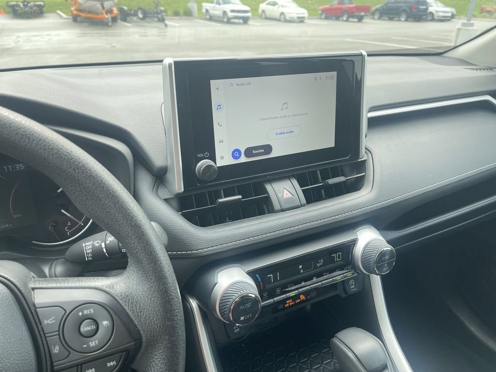 Used 2025 Toyota RAV4 XLE FWD image 26