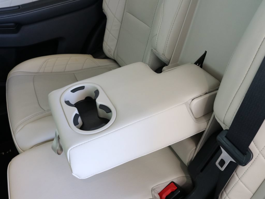 Used 2017 Ford Explorer Platinum AWD/4WD image 33