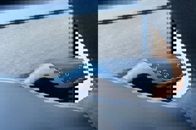 Used 2023 Tesla Model 3 Standard Range image 24