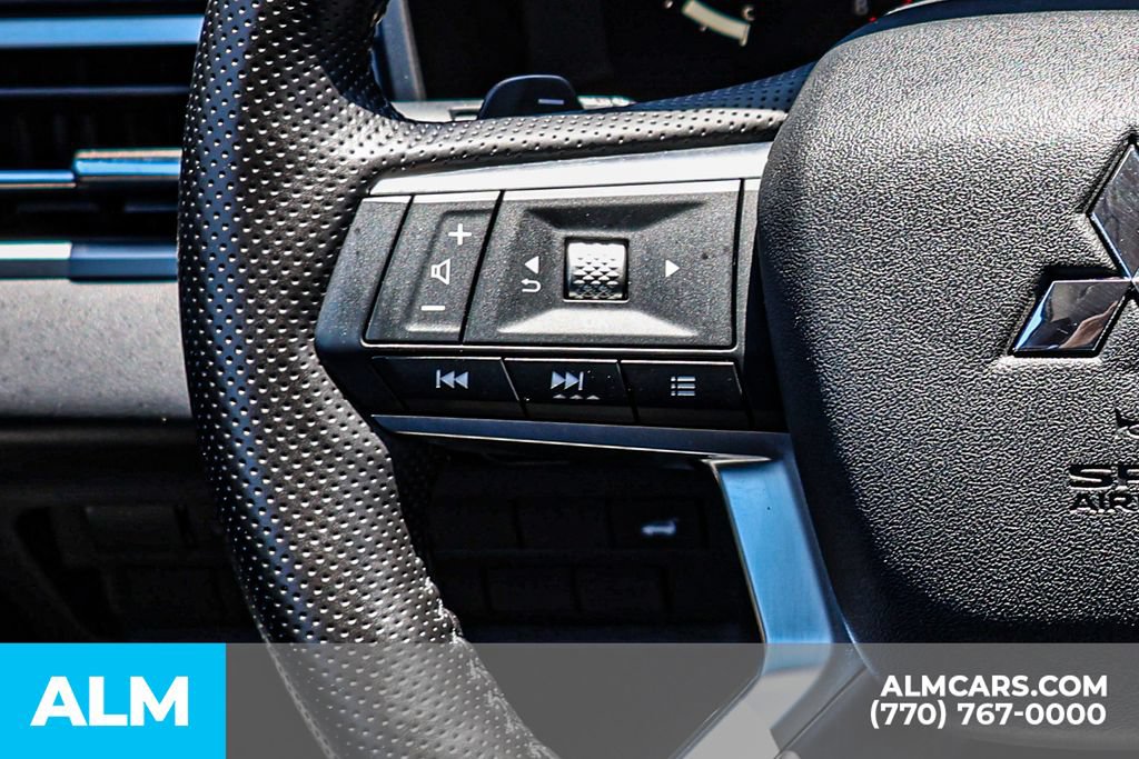 Used 2025 Mitsubishi Outlander SEL FWD image 35