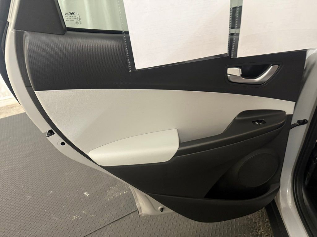 Certified 2023 Hyundai Kona SEL w/ Convenience Package image 25