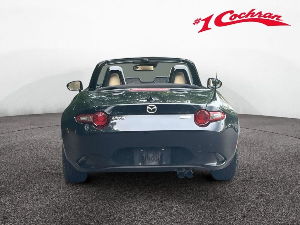 Used 2017 MAZDA MX-5 Miata Grand Touring RWD image 8