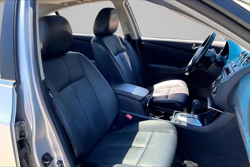 Used 2010 Nissan Altima 2.5 SL w/ SL Pkg FWD image 25