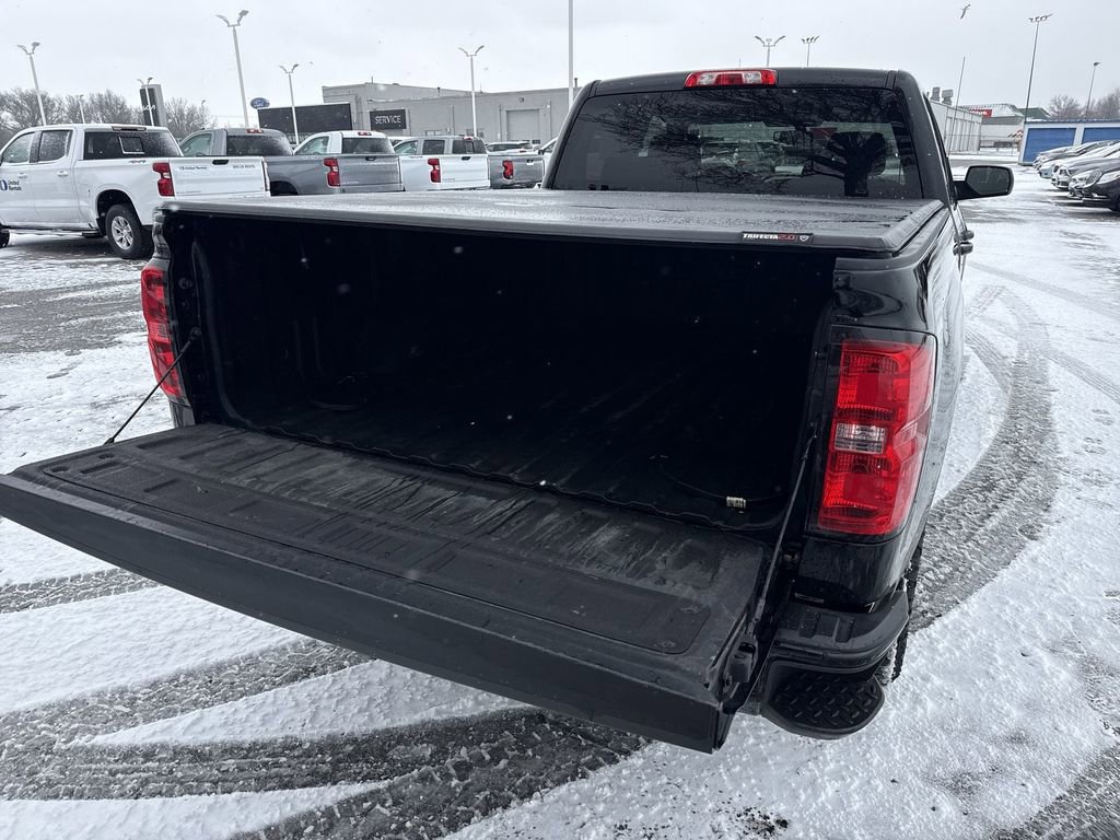 Used 2017 Chevrolet Silverado 1500 LT w/ Midnight Edition image 20