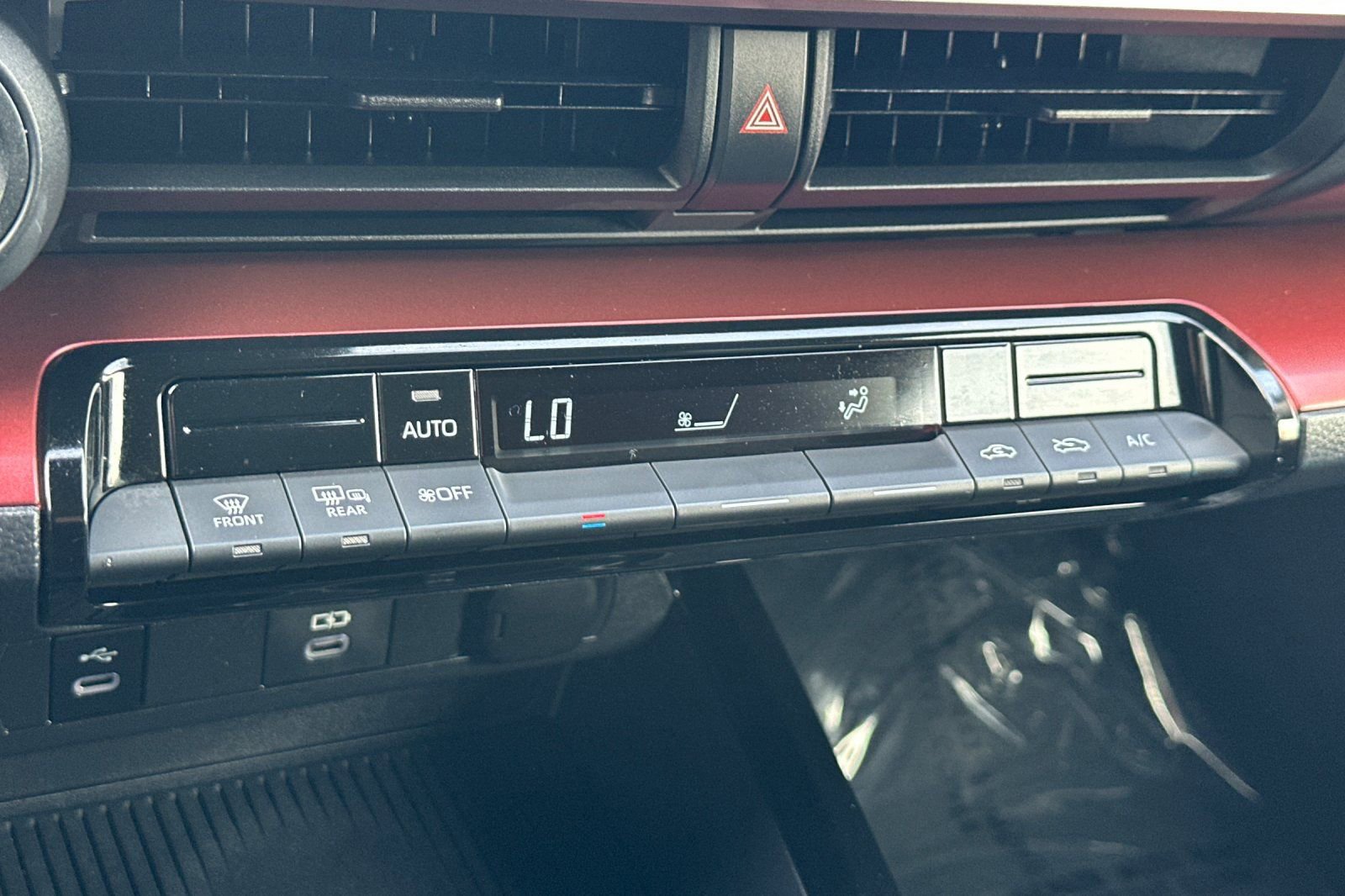 Used 2026 Toyota Prius Plug-In Hybrid FWD image 21