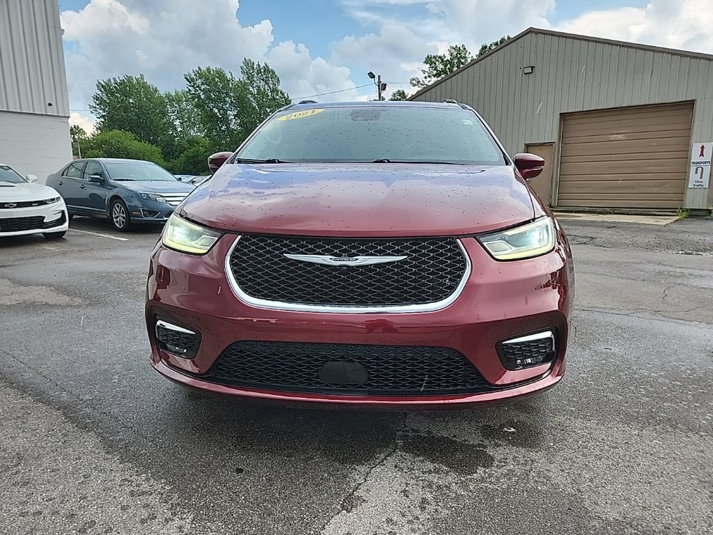 Used 2021 Chrysler Pacifica Touring FWD image 12