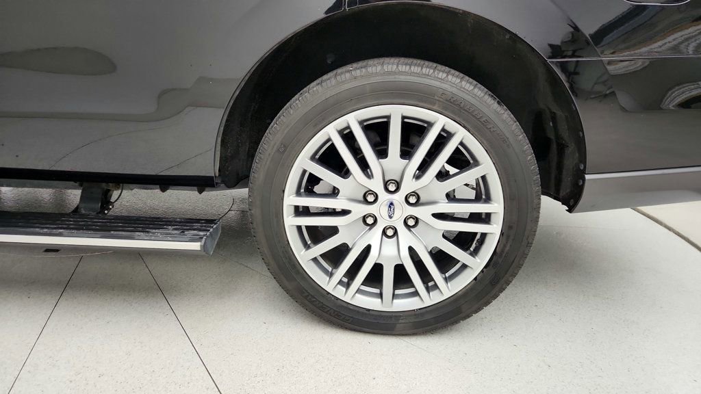 Used 2024 Ford Expedition Limited image 9