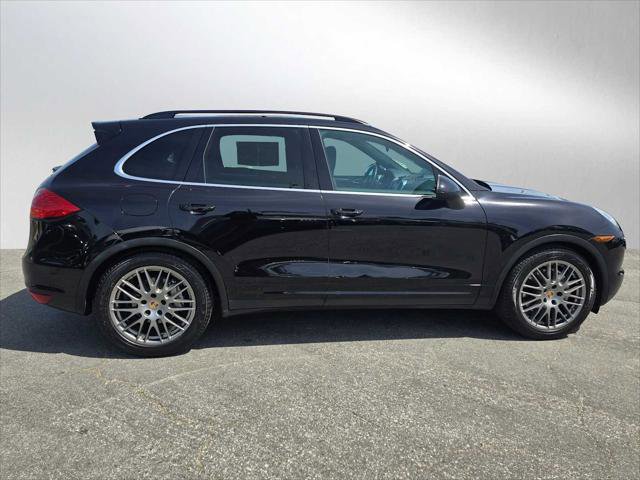 Used 2014 Porsche Cayenne S image 2