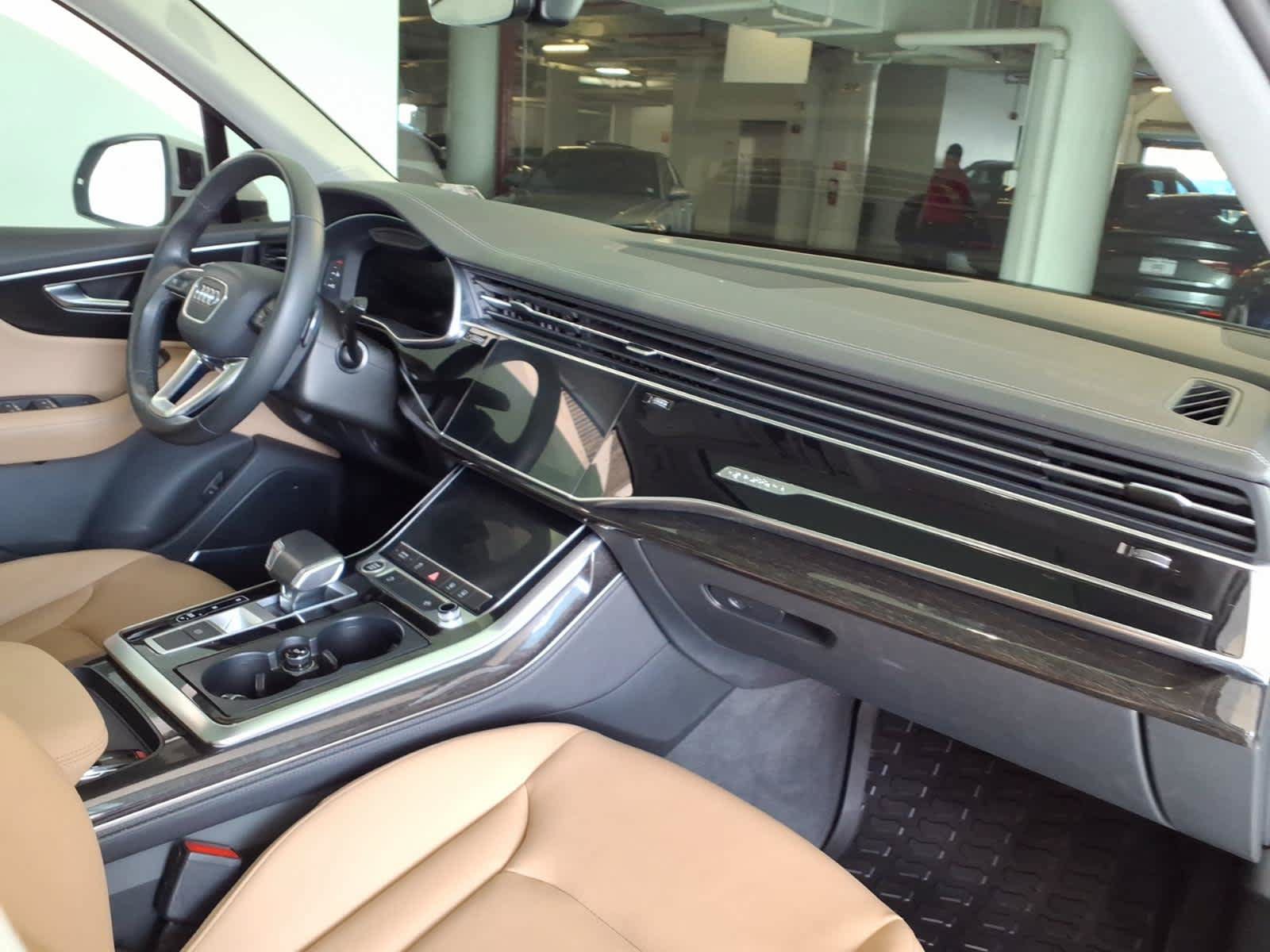 Used 2023 Audi Q7 2.0T Premium Plus w/ Premium Plus Package AWD/4WD image 22