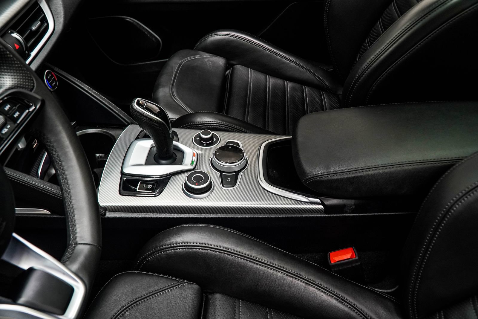 Used 2023 Alfa Romeo Stelvio Veloce image 20