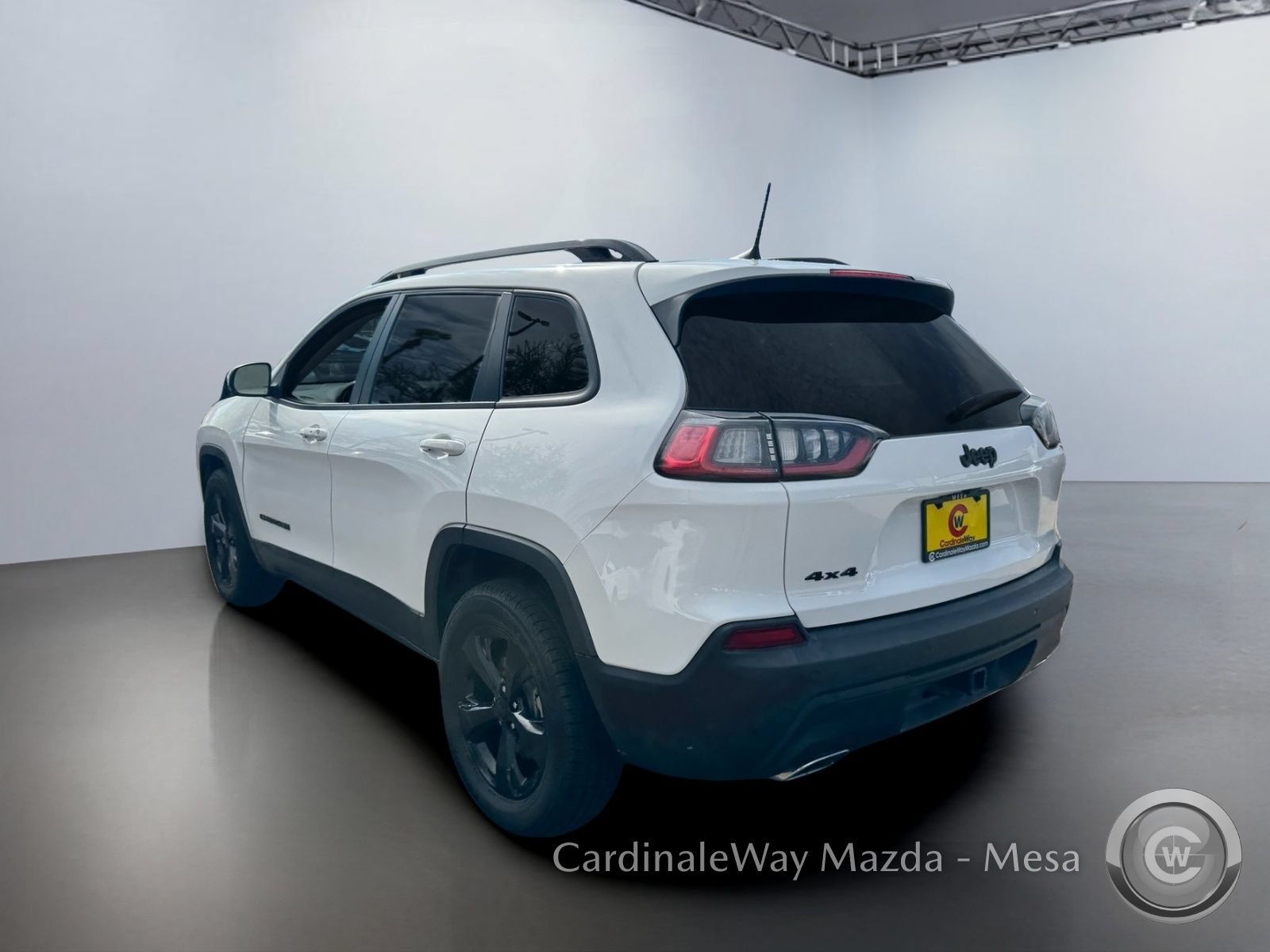 Used 2019 Jeep Cherokee Latitude Plus AWD/4WD image 6