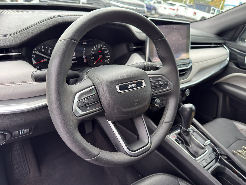 Used 2023 Jeep Compass Limited image 36