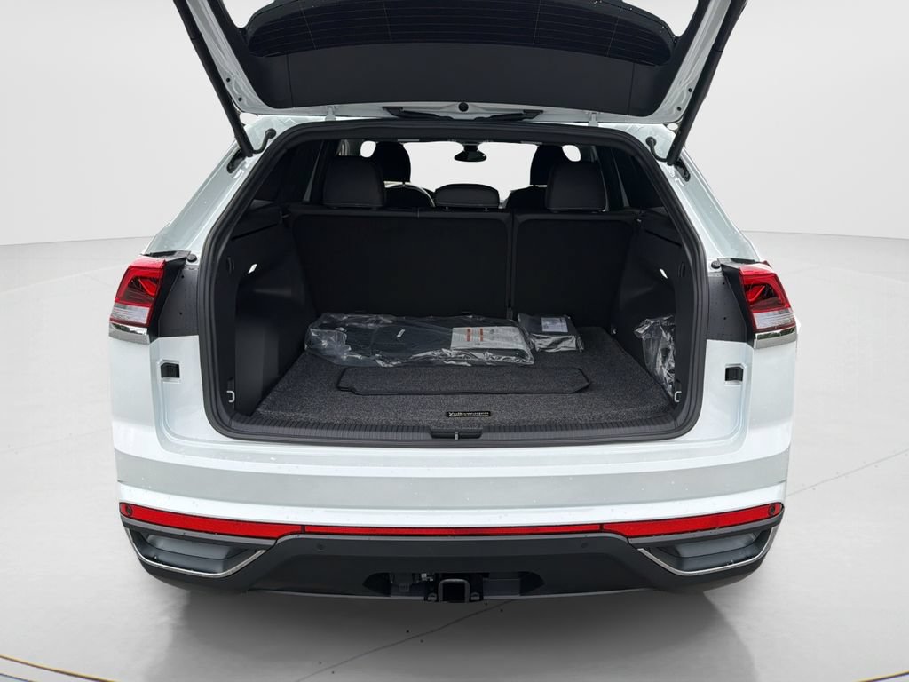 New 2026 Volkswagen Atlas Cross Sport SE FWD image 9
